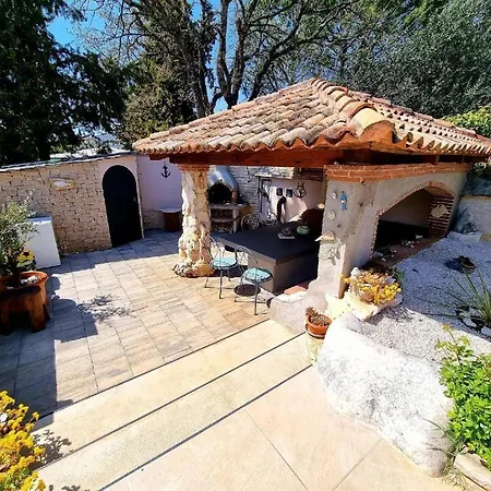 Engel With Pool Apartamento *