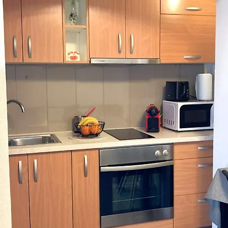 Engel With Pool * Kukci